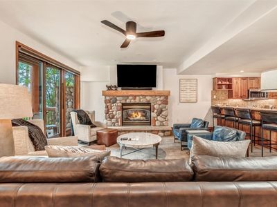 2155 Ski Time Square Dr #306