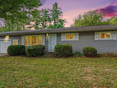 1017 W Marsh Rd
