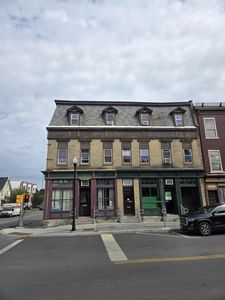 136 Margaret St
