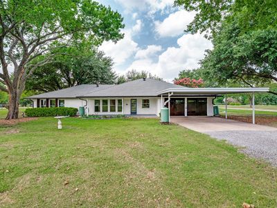 5713 Pecan Place Dr