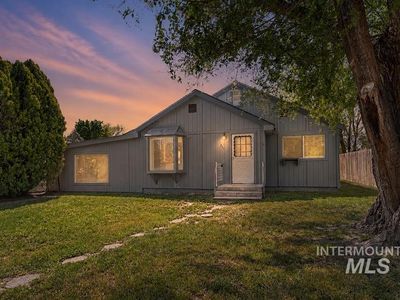 Property at 215 W Arizona Ave, Homedale, ID