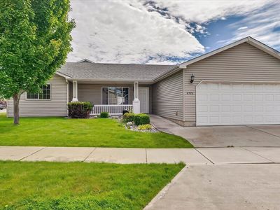 4506 N Locust Ct