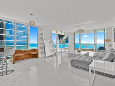 17875 Collins Ave #1101