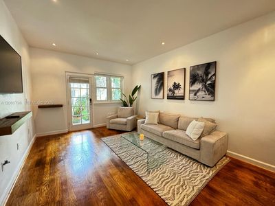 736 13th St APT 104