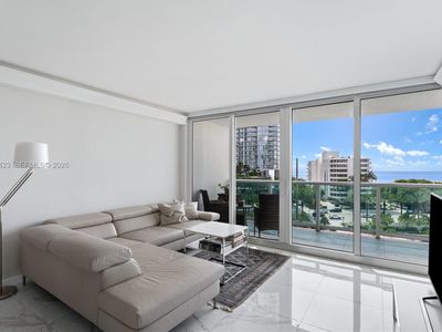 100 Bayview Dr APT 709