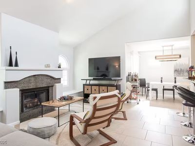 3145 E Flamingo Rd APT 2104