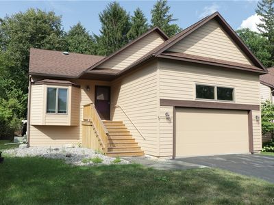 40 Nursery Ln