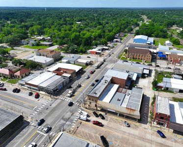 108 E Main St