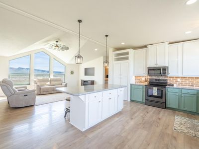 Property at 275 Cutoff Rd, Picabo, ID