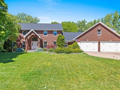 2110 Shady Ln