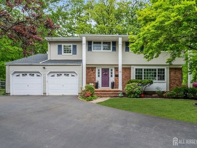 52 Eileen Way