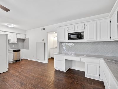 1311 Antoine Dr APT 159
