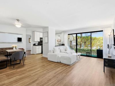 8324 Regents Rd Unit 1M