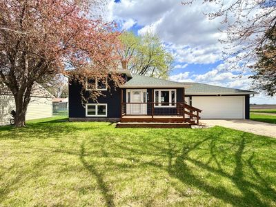 Property at 520 Frontier Rd, Brewster, MN