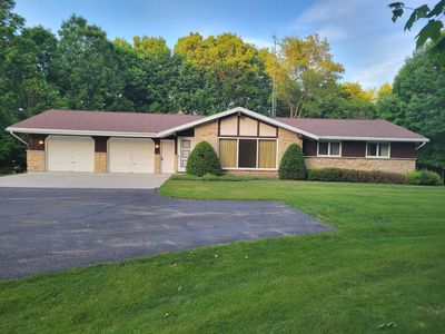 W3687 E Maple Dr
