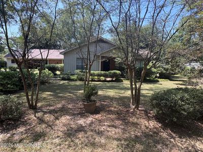 731 Academy Dr