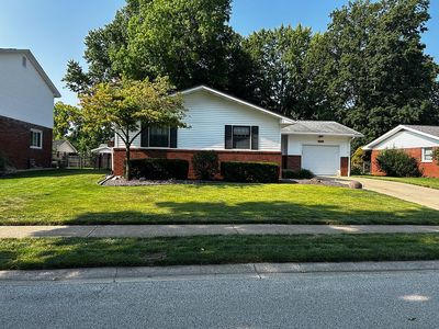 2324 Grinnell Dr
