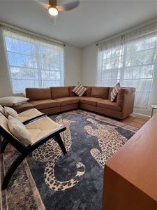 1460 Ocean Dr APT 208