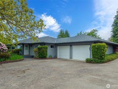 2911 Elwood Drive W