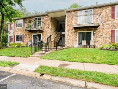 33 Coral Tree Ct