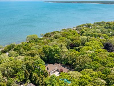 51 Hedges Banks Dr