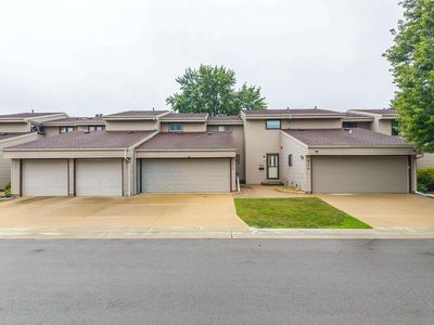 912 Prairie Meadow Ct