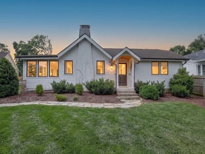 2701 Woodlawn Dr