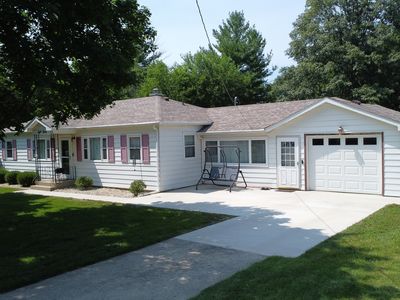830 E Elm St
