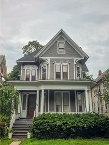 62 Rowley St