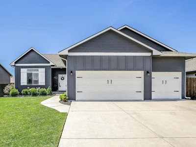 911 N Trail Drive Cir