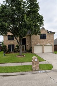 11004 Oakwood Dr
