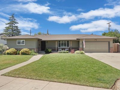 935 Daisy Ave