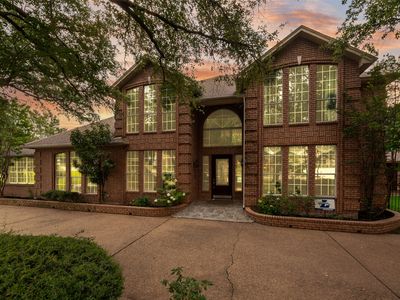 2312 Stonegate Cir