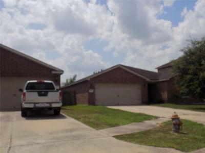 5106 Breezy Parke Ln