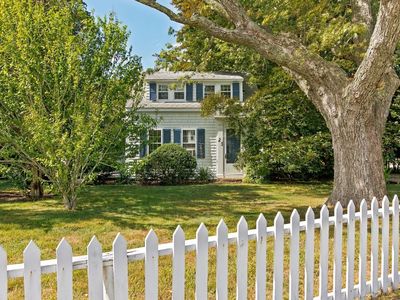 25 Craigville Beach Rd