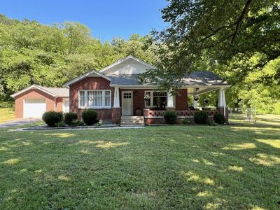 1121 S Grundy Quarles Hwy