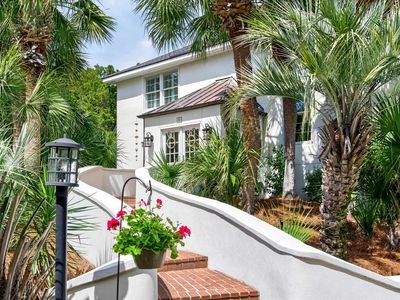 60 Seawind Ct.