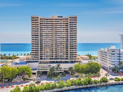 2555 Collins Ave APT 1604