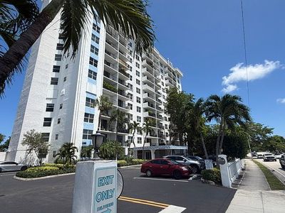 1800 N Andrews Ave #1H