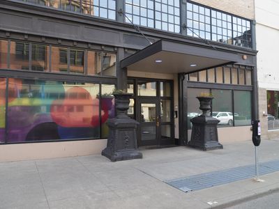 315 W Riverside Ave