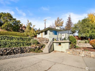 1216 Crawford