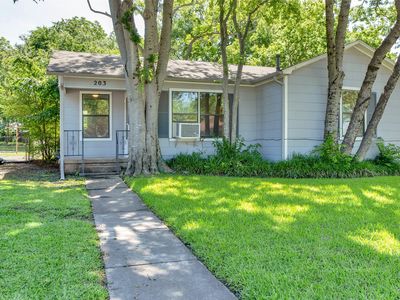 203 N Tolbert Ave