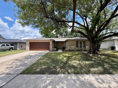 2218 Green Knoll Dr