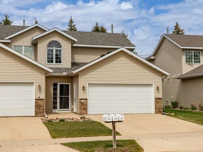 2804 Viola Heights Dr NE