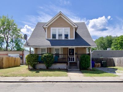 16 Amity Ct