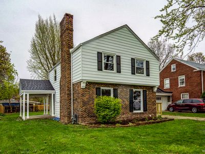 1115 Campbell Ave