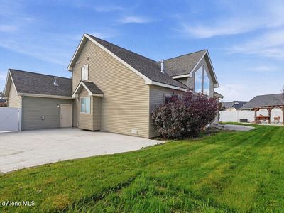 2729 W Porthill Ct