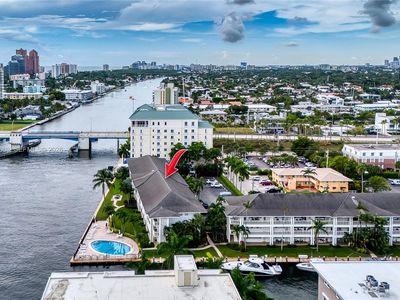 2895 NE 32nd St APT 205