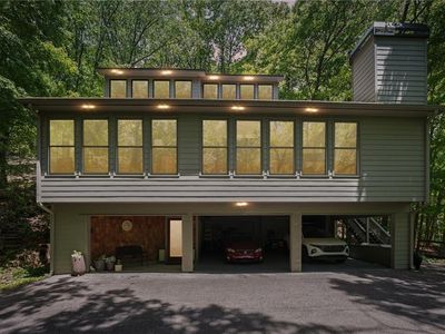 238 Windflower Dr
