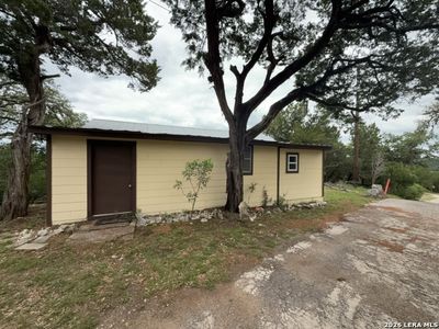 Property at 184 PARADISE LN, Lakehills, TX